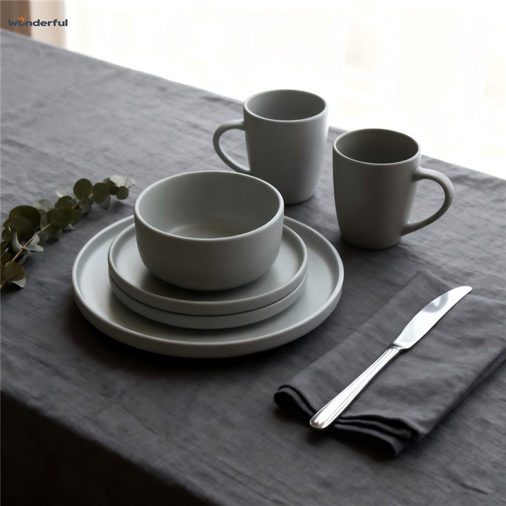 Minimalist Elegance matarvörusett úr steinleir